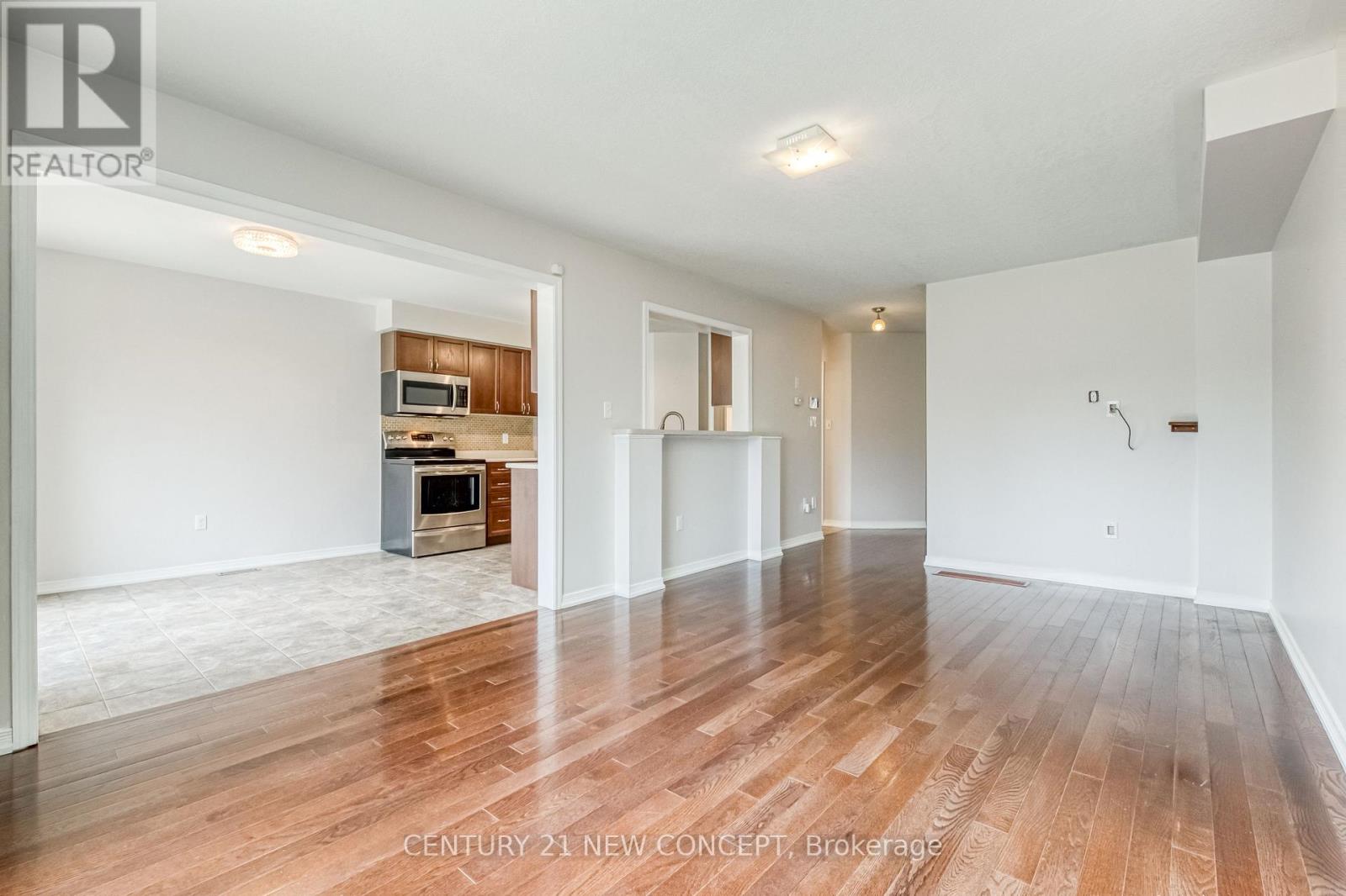 2174 Taggart Crt, Innisfil (Alcona), Ontario  L9S 0C4 - Photo 10 - N12386038