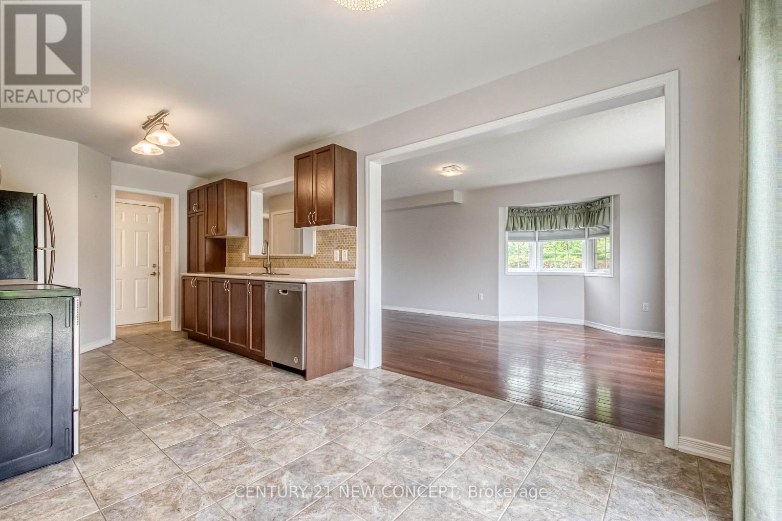 2174 Taggart Crt, Innisfil (Alcona), Ontario  L9S 0C4 - Photo 13 - N12386038