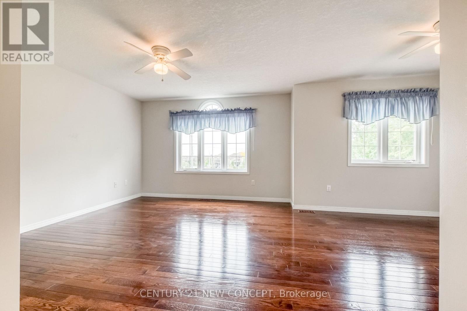 2174 Taggart Crt, Innisfil (Alcona), Ontario  L9S 0C4 - Photo 16 - N12386038