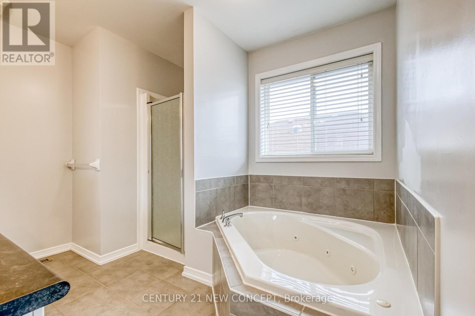 2174 Taggart Crt, Innisfil (Alcona), Ontario  L9S 0C4 - Photo 29 - N12386038
