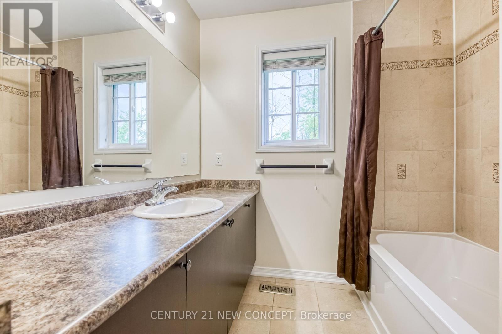 2174 Taggart Crt, Innisfil (Alcona), Ontario  L9S 0C4 - Photo 36 - N12386038