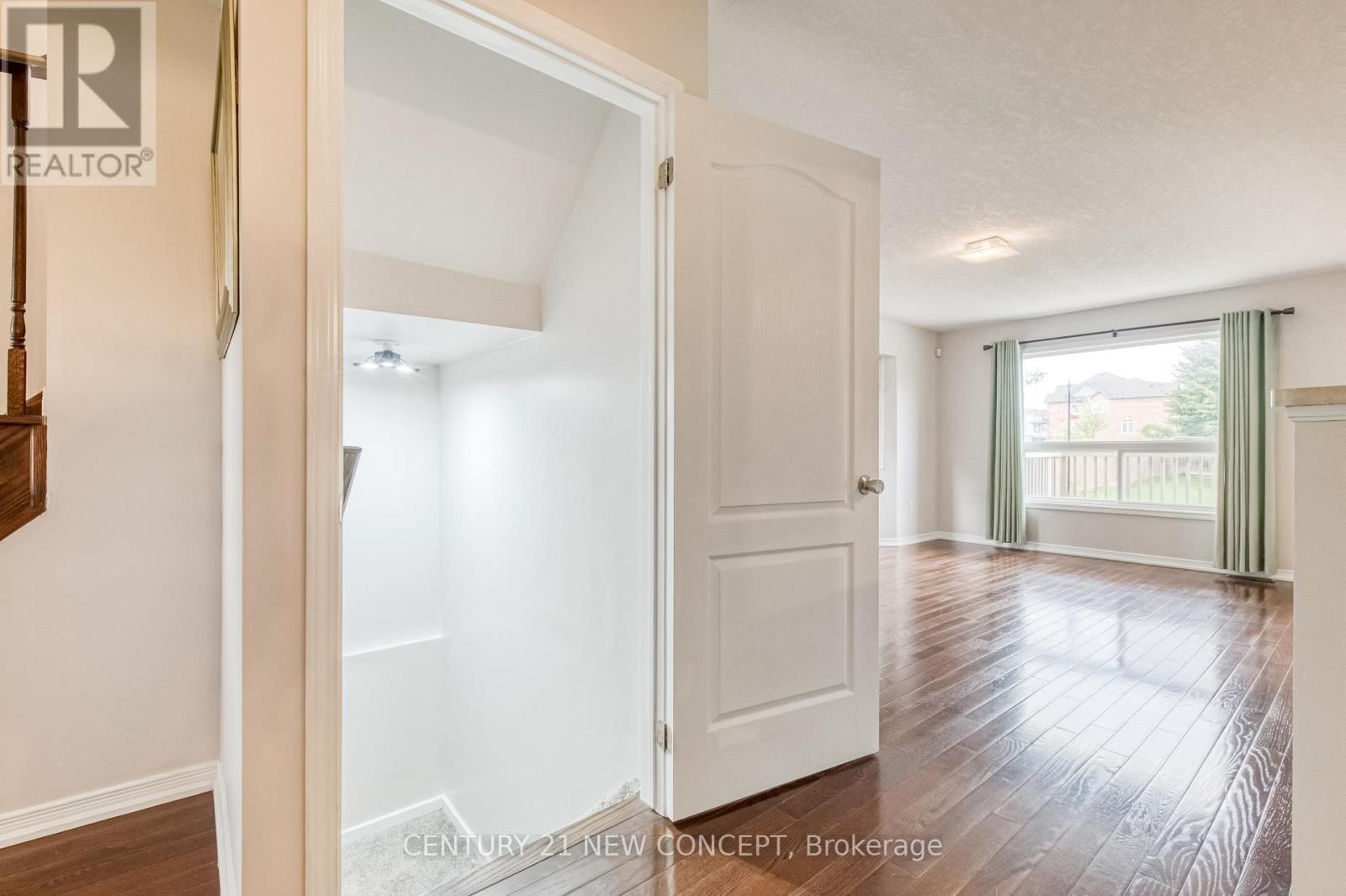 2174 Taggart Crt, Innisfil (Alcona), Ontario  L9S 0C4 - Photo 38 - N12386038