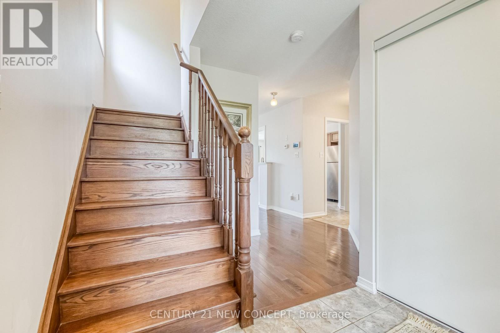 2174 Taggart Crt, Innisfil (Alcona), Ontario  L9S 0C4 - Photo 6 - N12386038