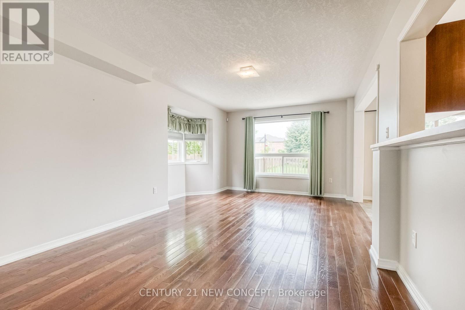 2174 Taggart Crt, Innisfil (Alcona), Ontario  L9S 0C4 - Photo 8 - N12386038