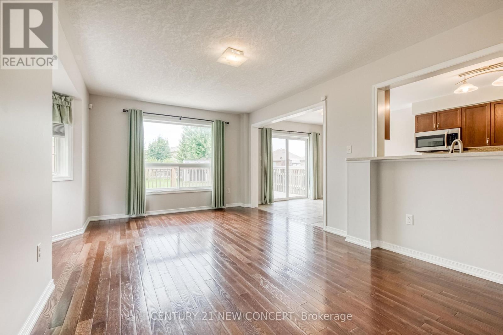 2174 Taggart Crt, Innisfil (Alcona), Ontario  L9S 0C4 - Photo 9 - N12386038