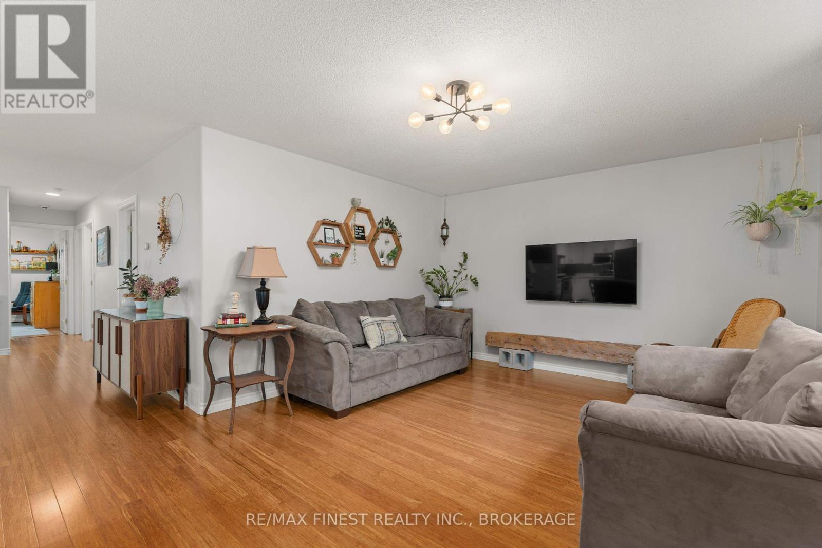910 Lombardy Street, Kingston, Ontario  K7M 9C2 - Photo 13 - X12386070