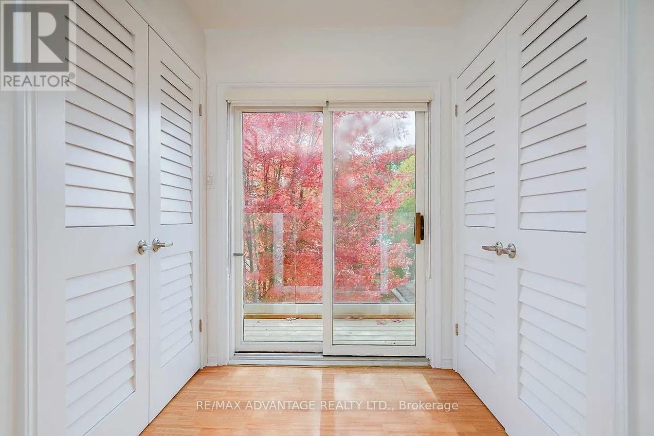 108 Hubbard Boulevard, Toronto, Ontario  M4E 1A6 - Photo 18 - E12386088