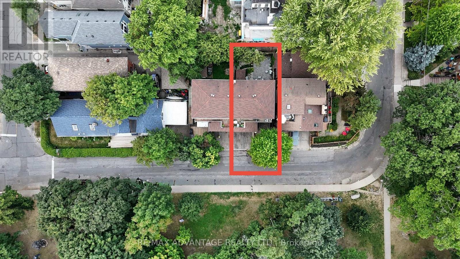 108 Hubbard Boulevard, Toronto, Ontario  M4E 1A6 - Photo 32 - E12386088