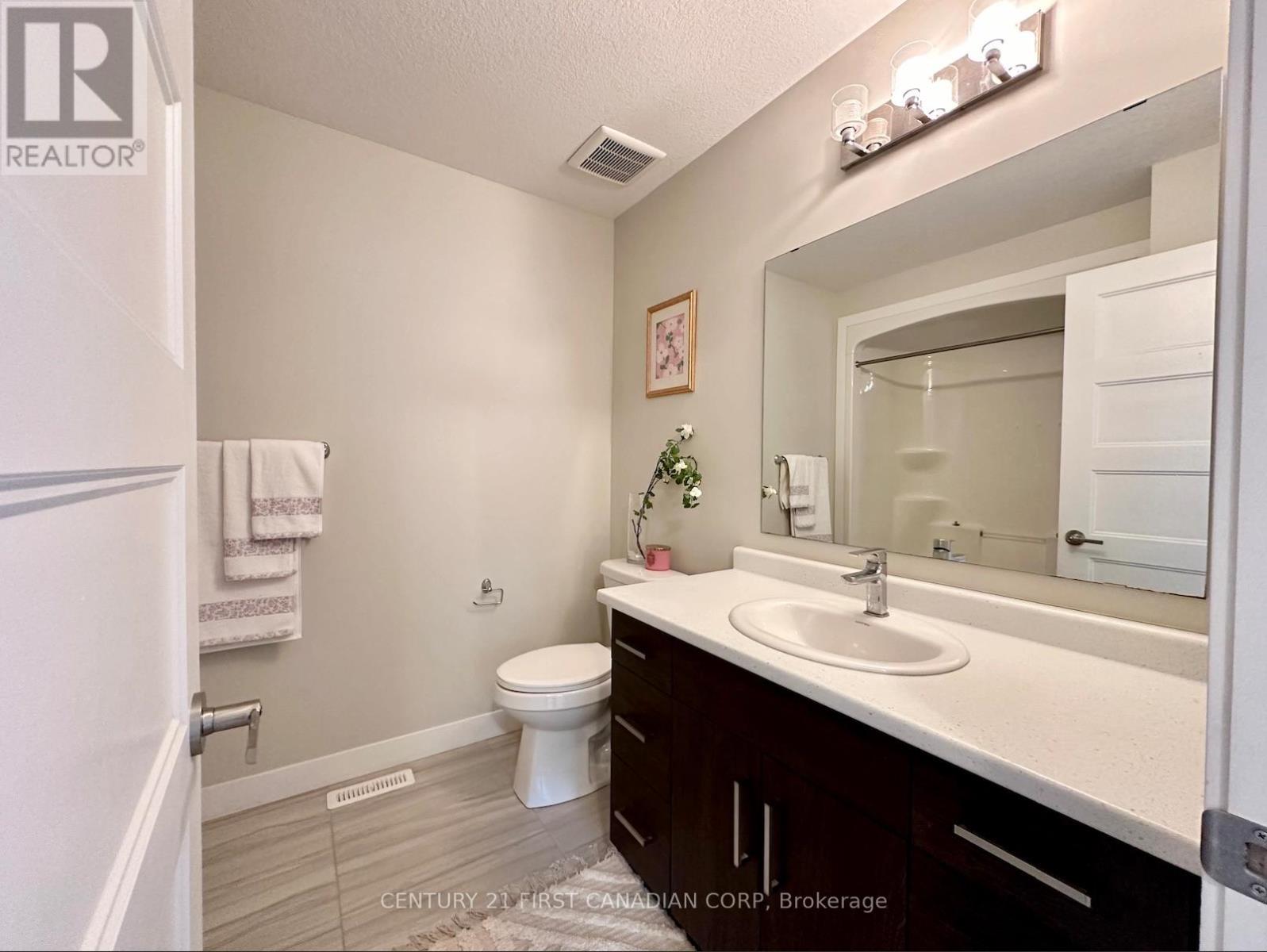 961 - 961 Manhattan Way, London North, Ontario  N6H 5J9 - Photo 11 - X12386092