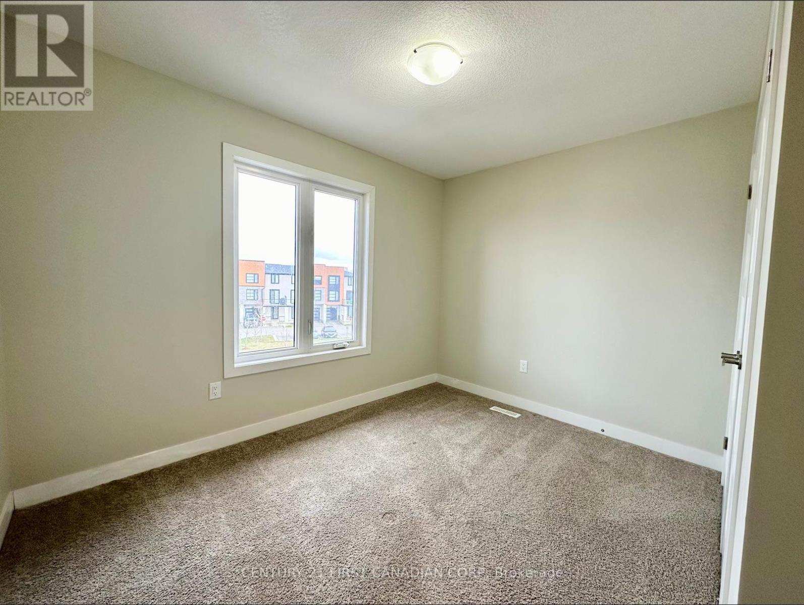 961 - 961 Manhattan Way, London North, Ontario  N6H 5J9 - Photo 13 - X12386092