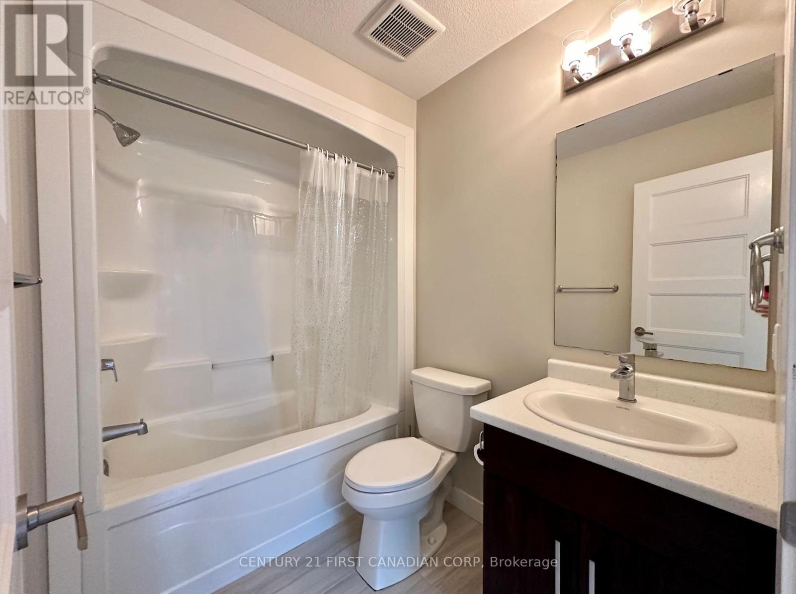 961 - 961 Manhattan Way, London North, Ontario  N6H 5J9 - Photo 9 - X12386092