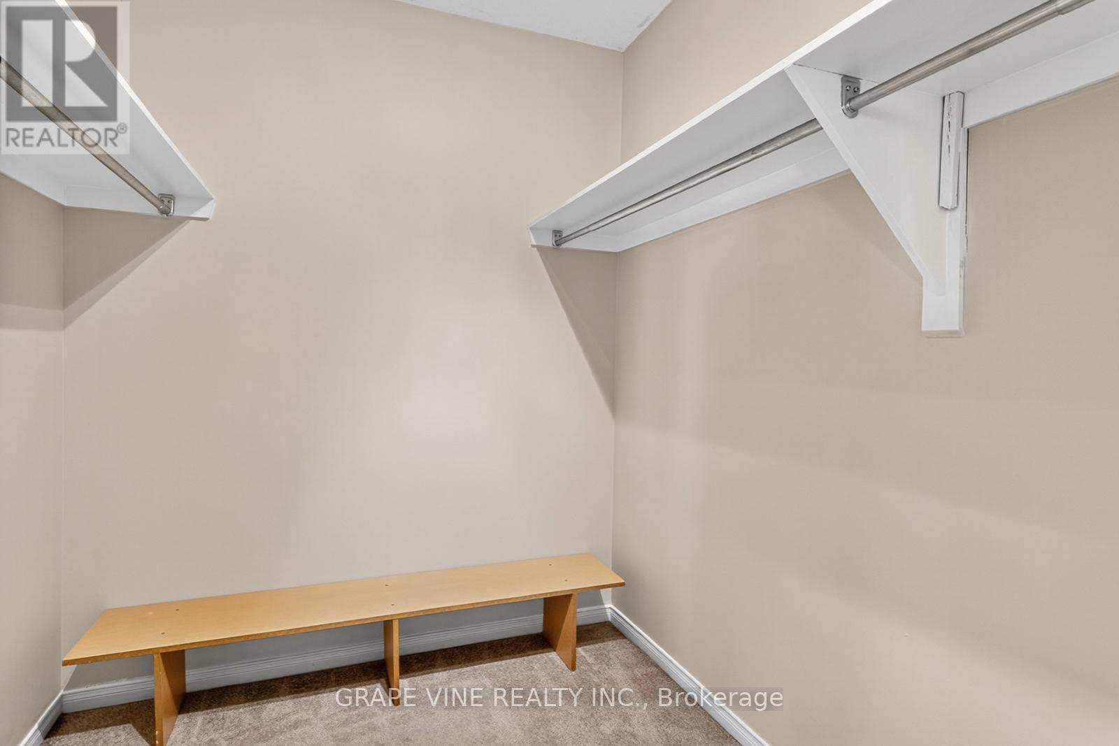 9 Stoneleigh Street, Ottawa, Ontario  K2G 7A2 - Photo 22 - X12386055
