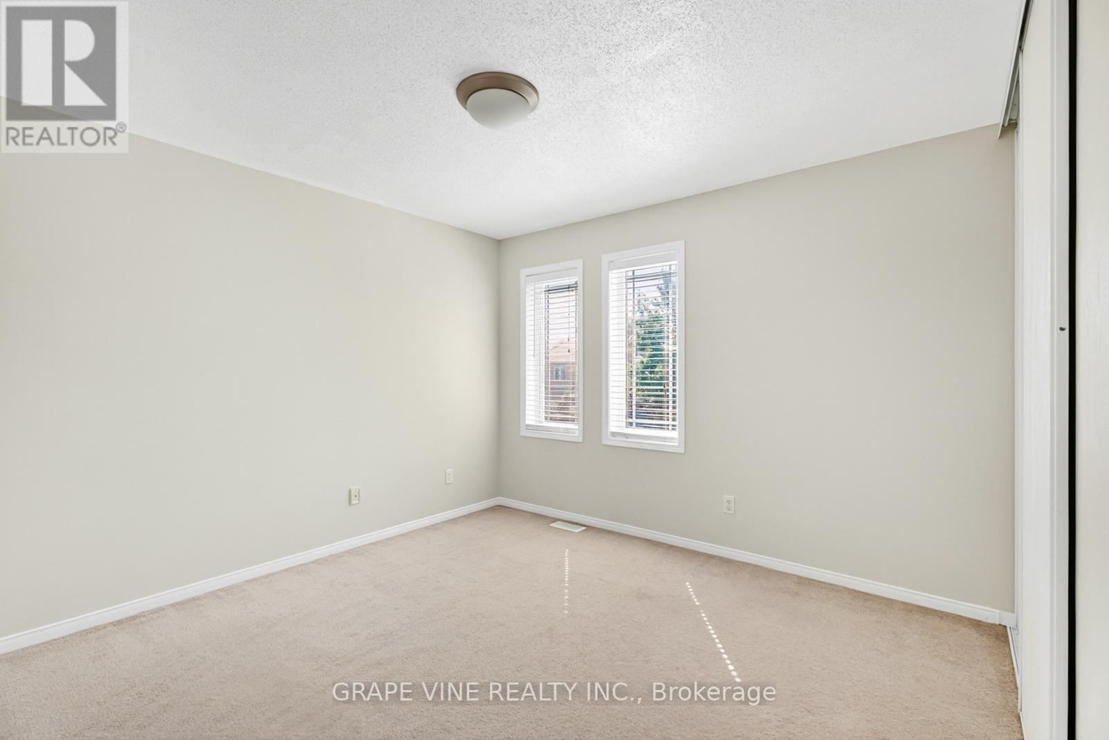 9 Stoneleigh Street, Ottawa, Ontario  K2G 7A2 - Photo 26 - X12386055