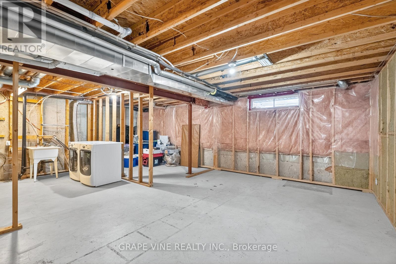 9 Stoneleigh Street, Ottawa, Ontario  K2G 7A2 - Photo 28 - X12386055