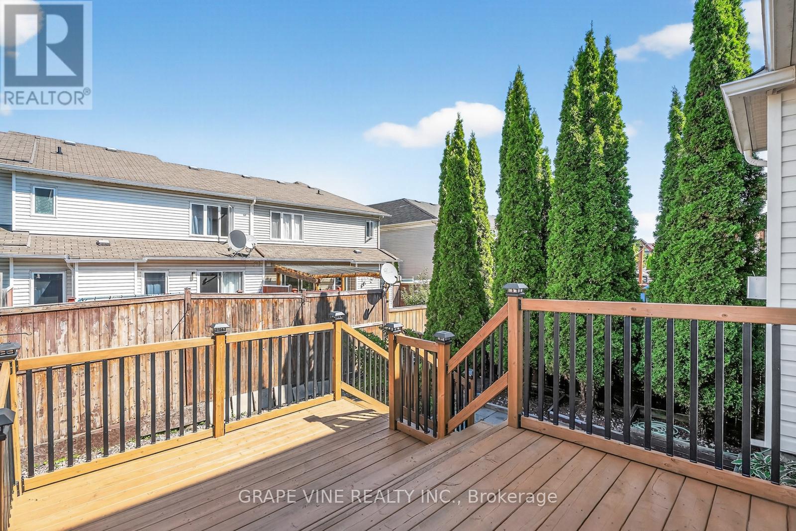 9 Stoneleigh Street, Ottawa, Ontario  K2G 7A2 - Photo 30 - X12386055