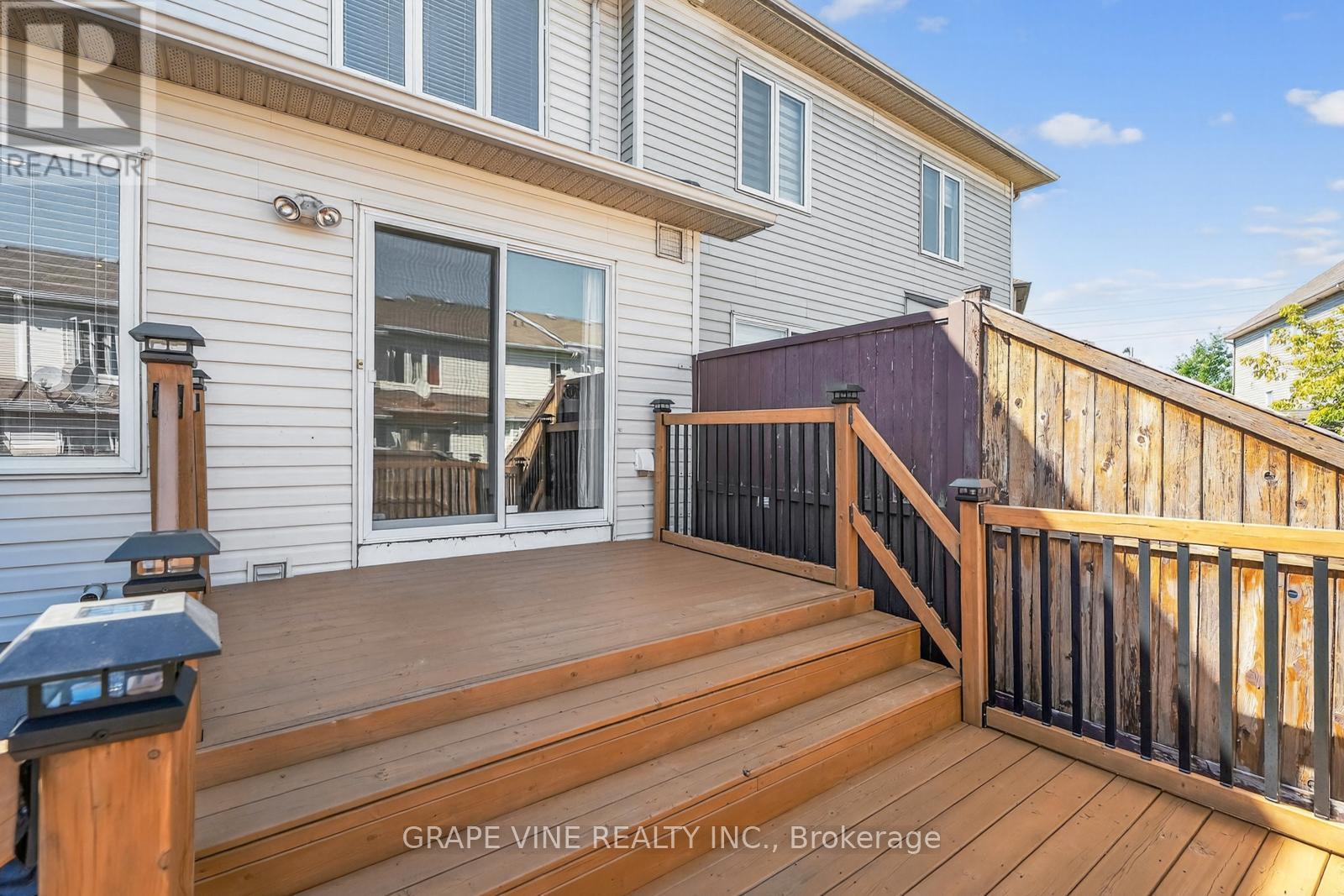 9 Stoneleigh Street, Ottawa, Ontario  K2G 7A2 - Photo 31 - X12386055