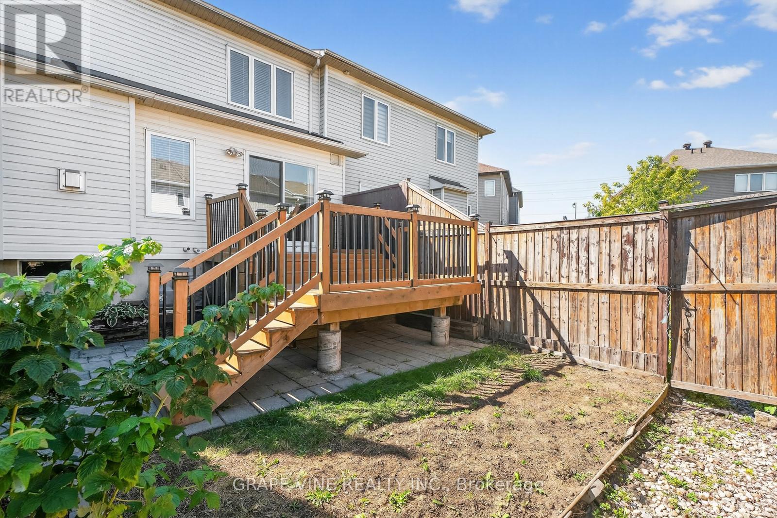 9 Stoneleigh Street, Ottawa, Ontario  K2G 7A2 - Photo 33 - X12386055