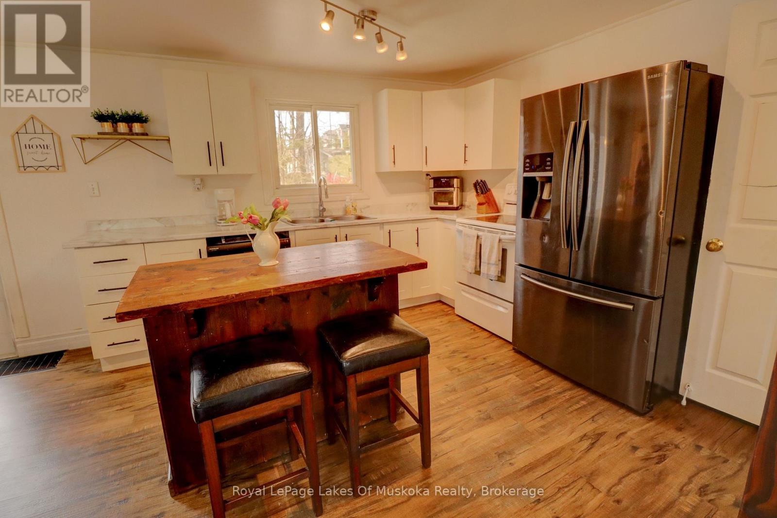 6 Hibberd Lane, Huntsville, Ontario  P1H 1C9 - Photo 13 - X12386098