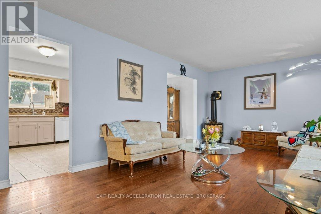 19 Mortensen Drive, Loyalist, Ontario  K7N 1W2 - Photo 10 - X12383843