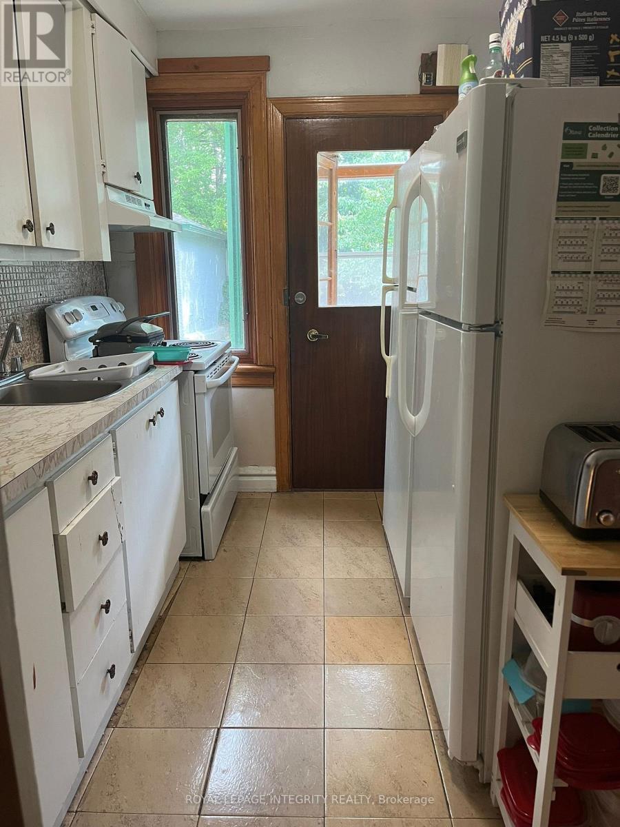 452-454 Sunnyside Avenue, Ottawa, Ontario  K1S 0S9 - Photo 10 - X12381009