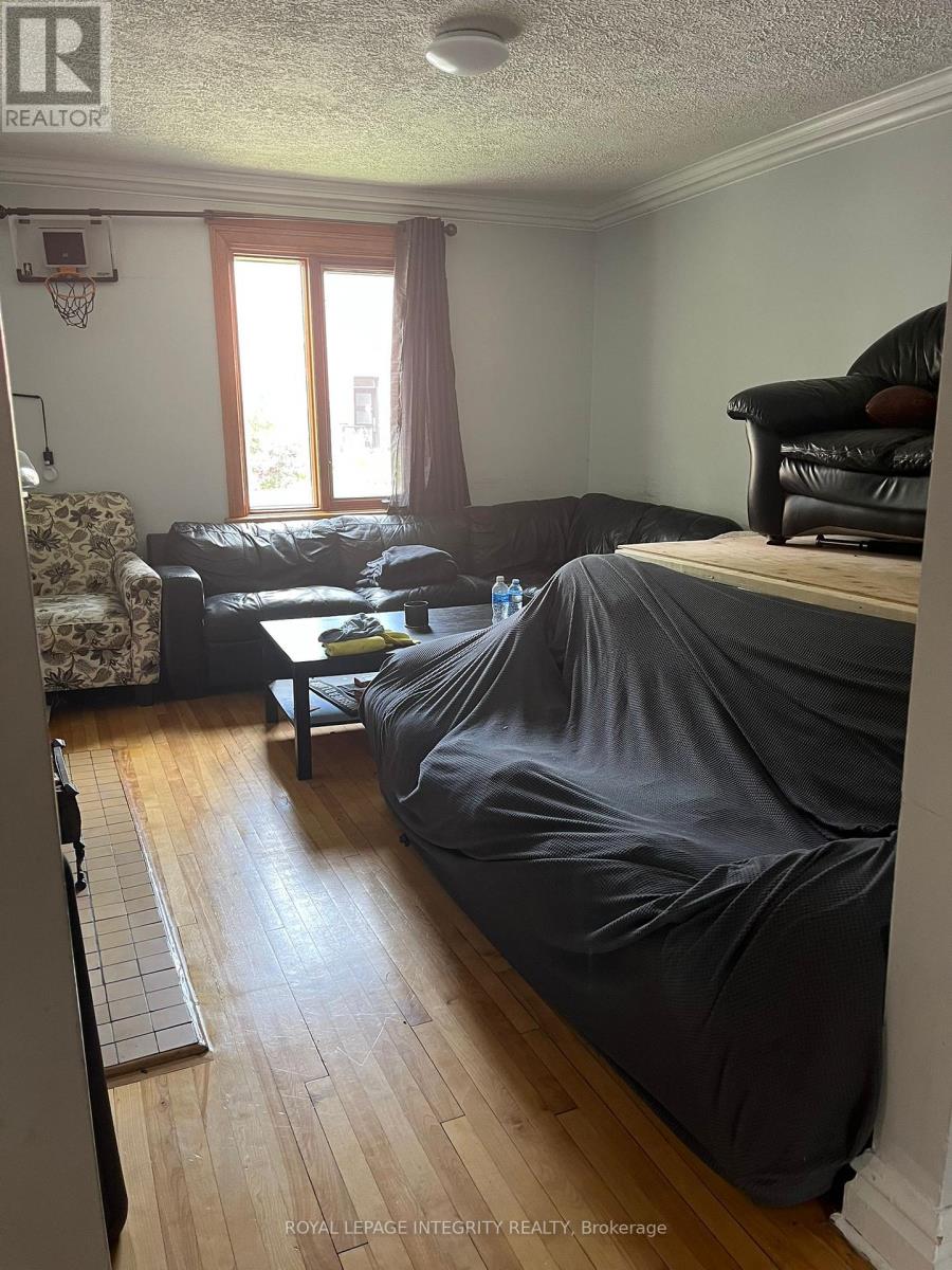 452-454 Sunnyside Avenue, Ottawa, Ontario  K1S 0S9 - Photo 6 - X12381009