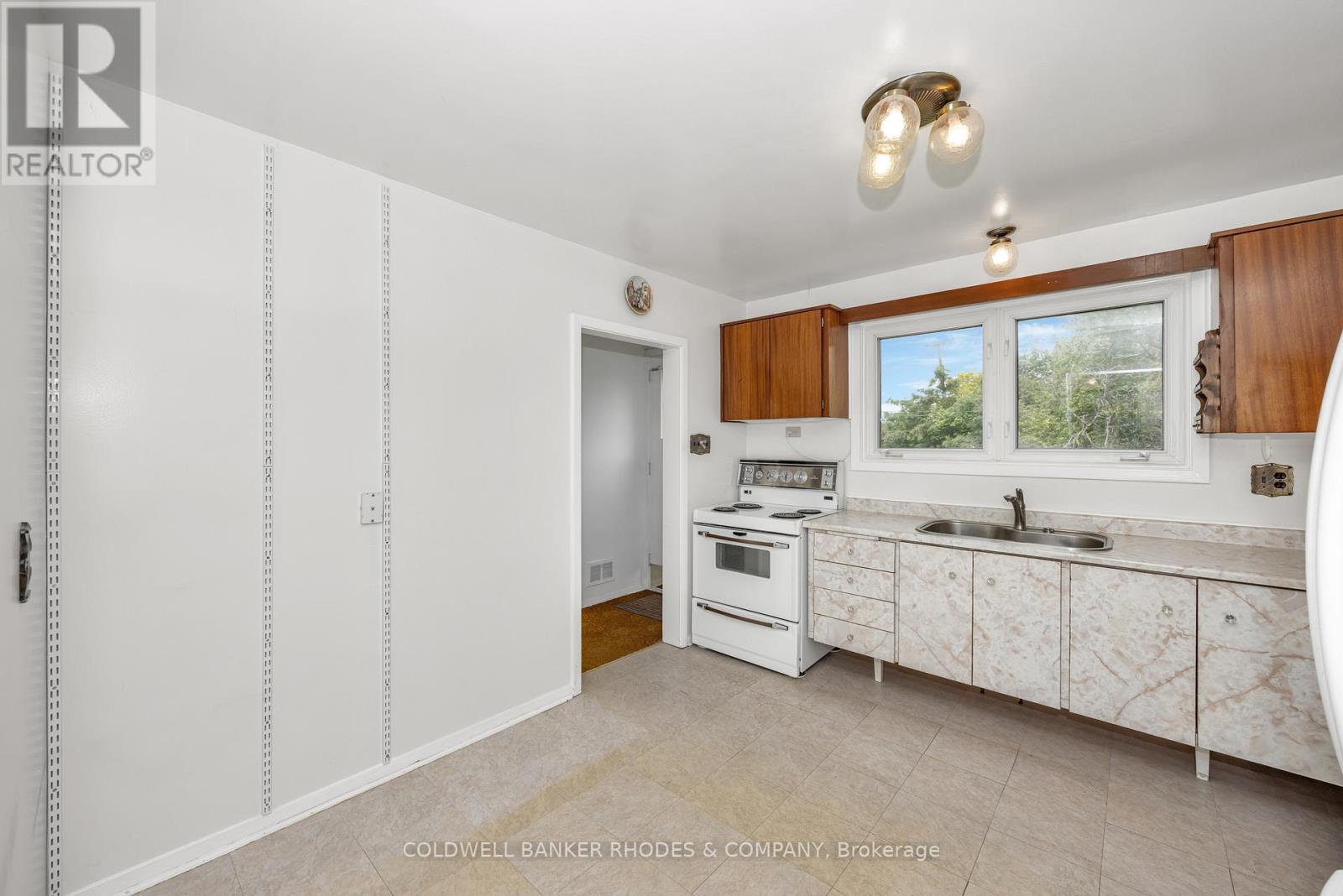 2687 Basswood Crescent, Ottawa, Ontario  K1V 8K2 - Photo 10 - X12383090