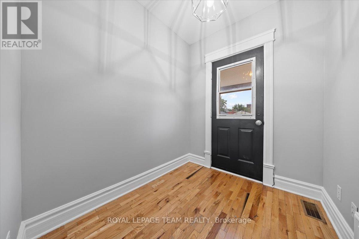 134 Elm Street, Ottawa, Ontario  K1R 6N5 - Photo 15 - X12384321