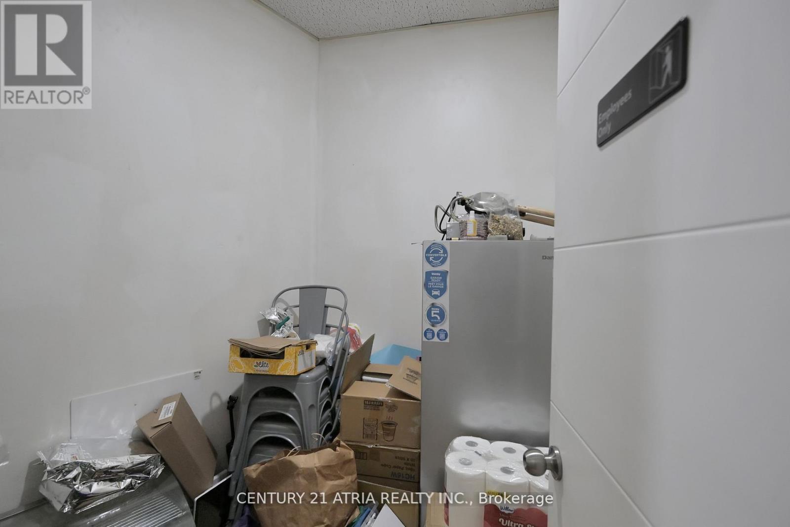 3905 Don Mills Road, Toronto (Hillcrest Village), Ontario  M2H 2S7 - Photo 18 - C12386121