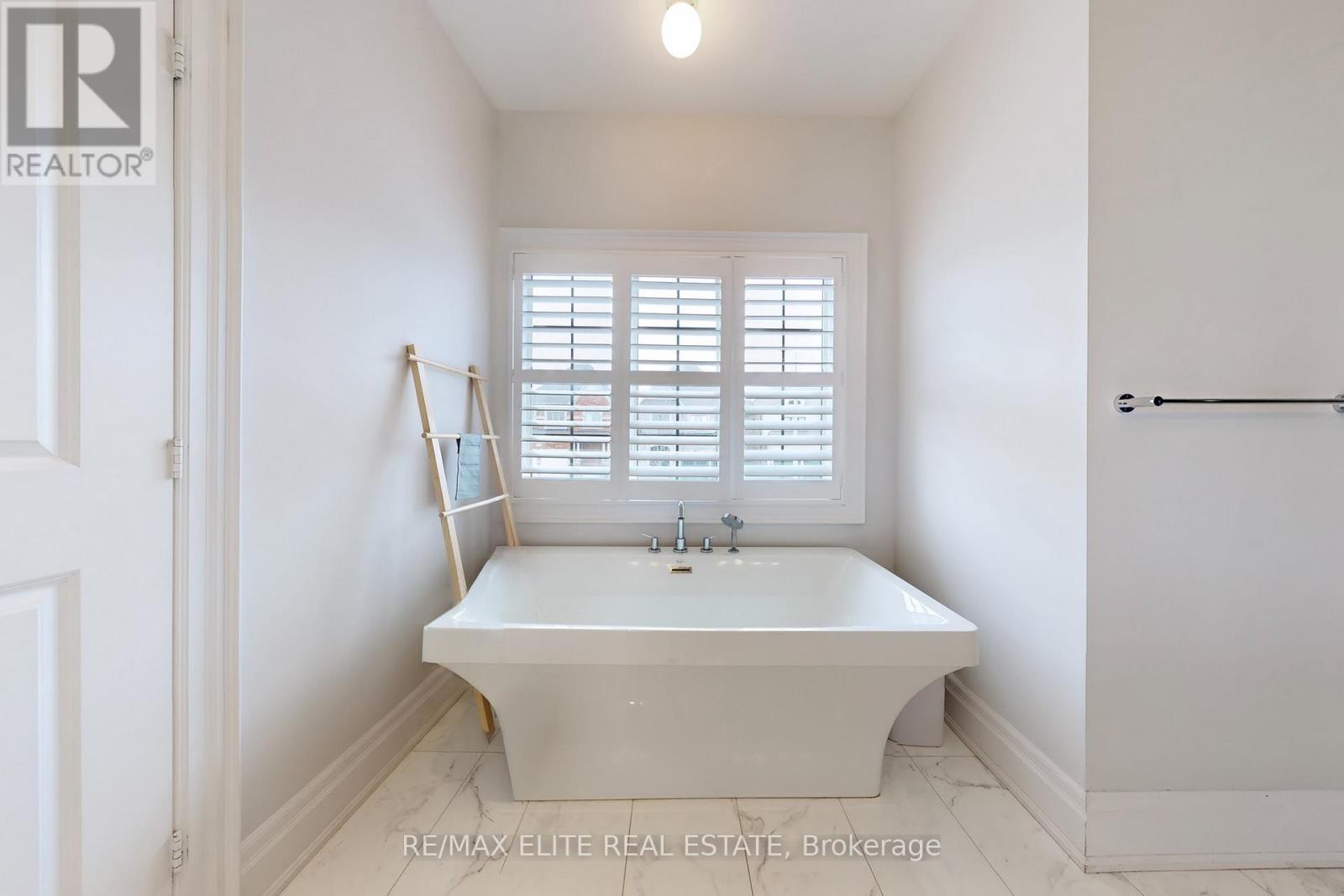 7 Colyton Court, Aurora, Ontario  L4G 6Z6 - Photo 30 - N12382795