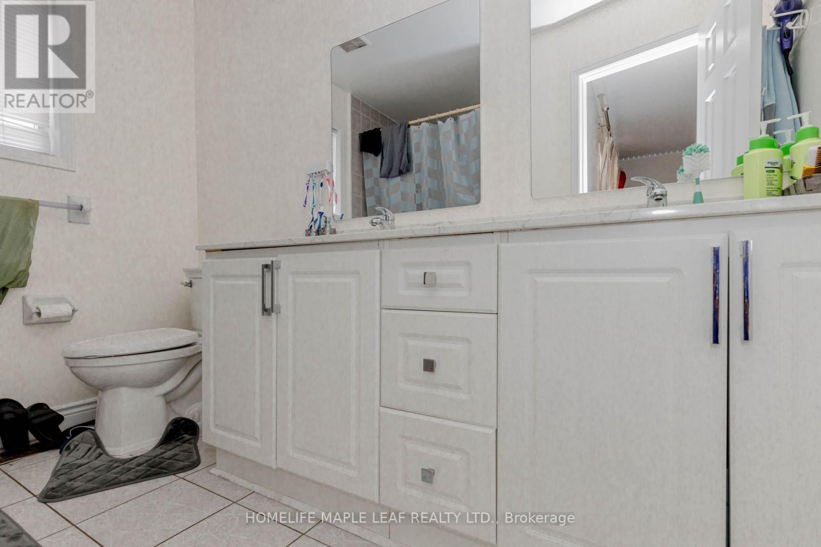 35 Ridgefield Court, Brampton, Ontario  L6P 1B4 - Photo 22 - W12371960