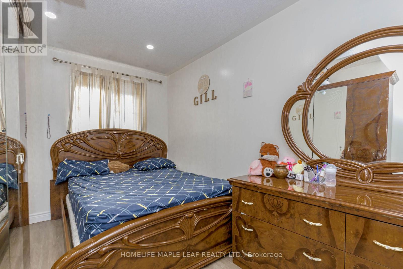 35 Ridgefield Court, Brampton, Ontario  L6P 1B4 - Photo 24 - W12371960