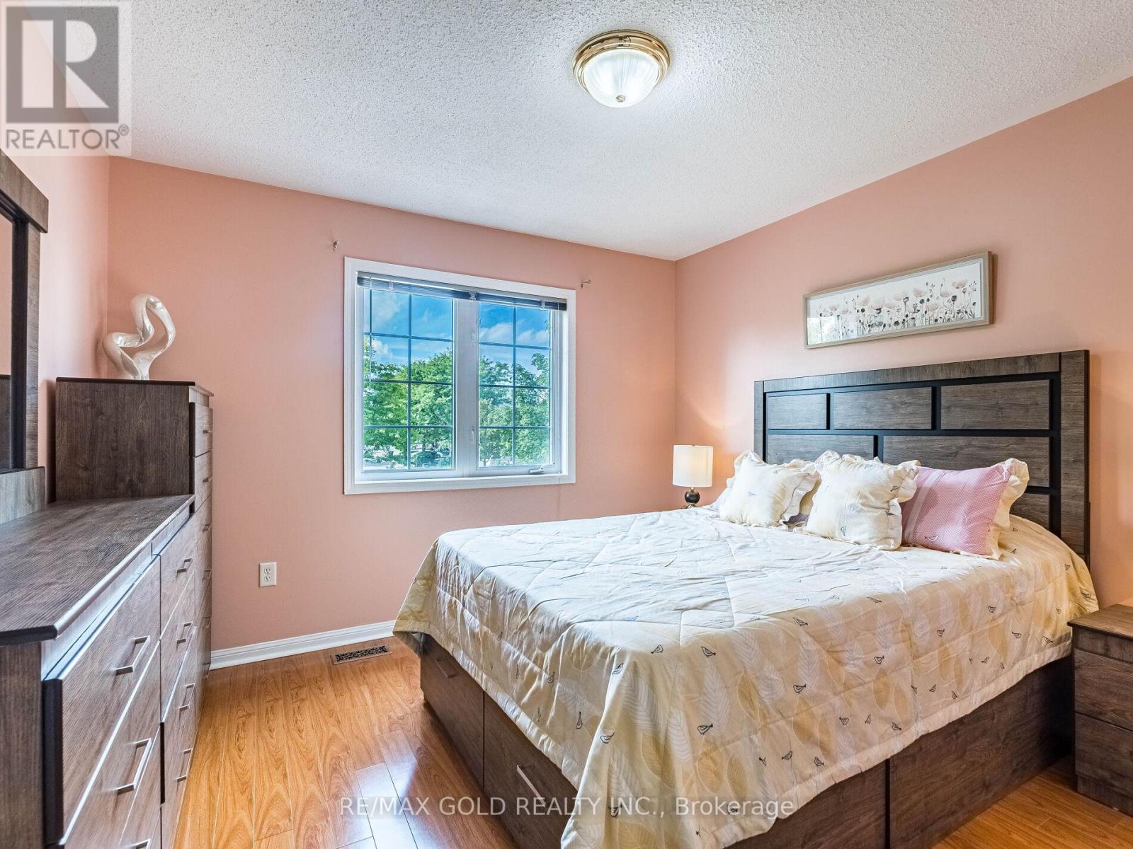 47 Linstock Drive, Brampton, Ontario  L6P 1C9 - Photo 29 - W12386029