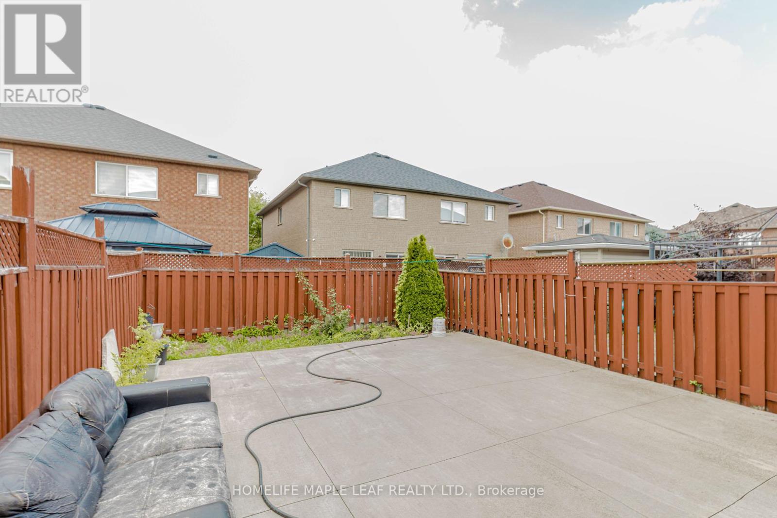 35 Ridgefield Court, Brampton, Ontario  L6P 1B4 - Photo 37 - W12371960