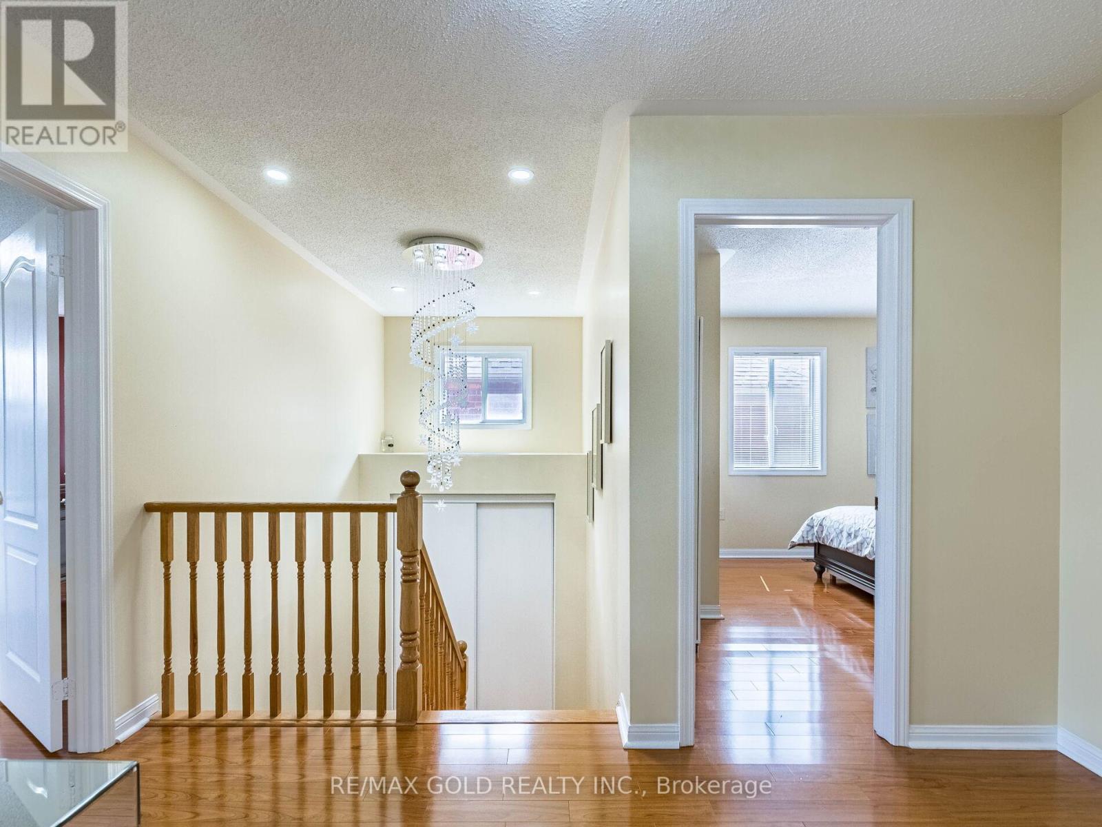 47 Linstock Drive, Brampton, Ontario  L6P 1C9 - Photo 23 - W12386029