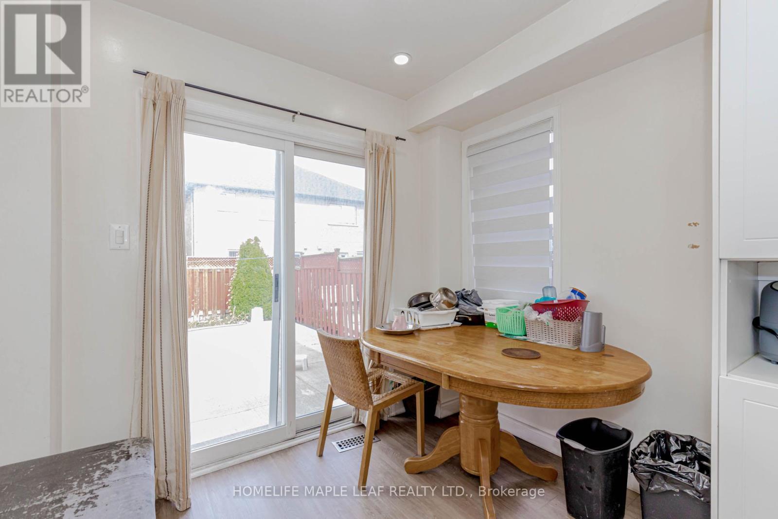 35 Ridgefield Court, Brampton, Ontario  L6P 1B4 - Photo 14 - W12371960
