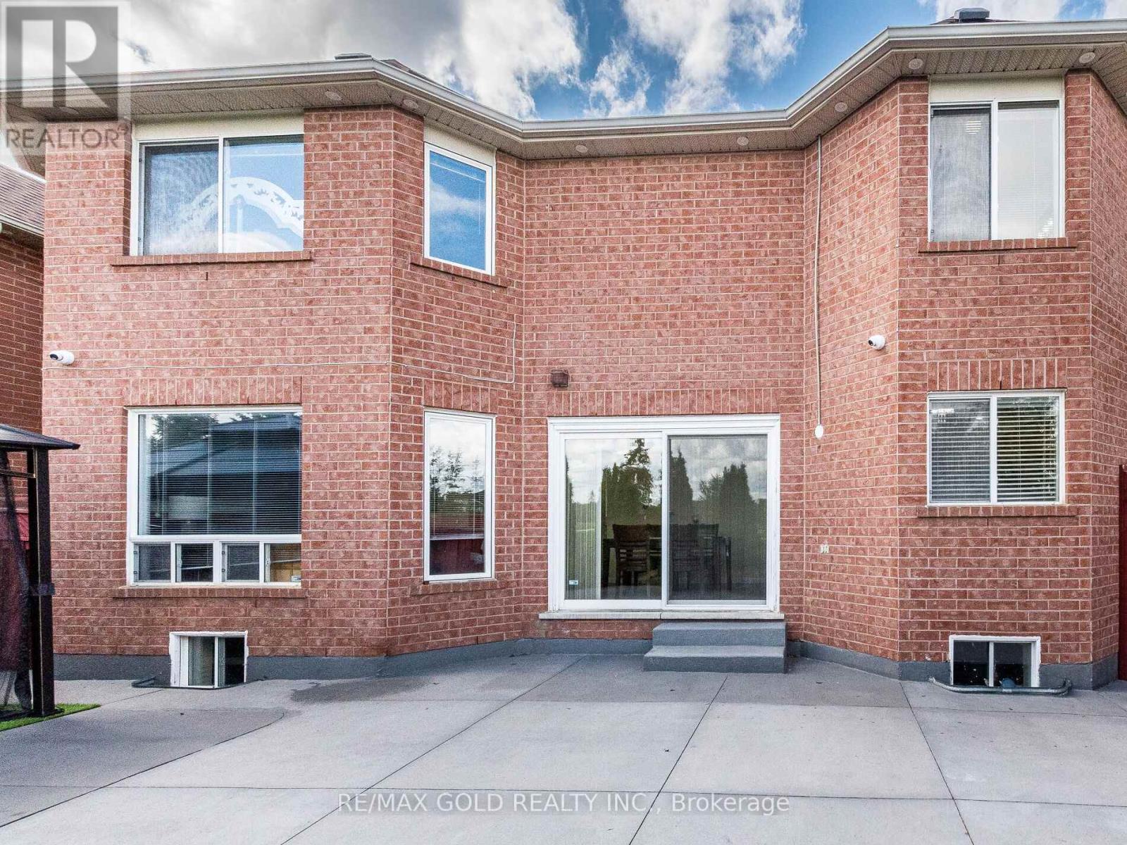 47 Linstock Drive, Brampton, Ontario  L6P 1C9 - Photo 42 - W12386029