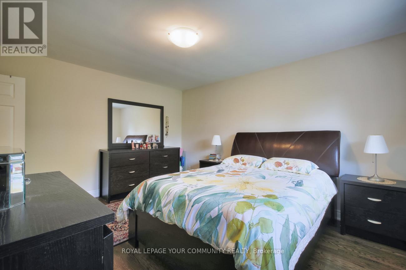 41 Hamilton Drive, Newmarket, Ontario  L3Y 3E7 - Photo 10 - N12386074