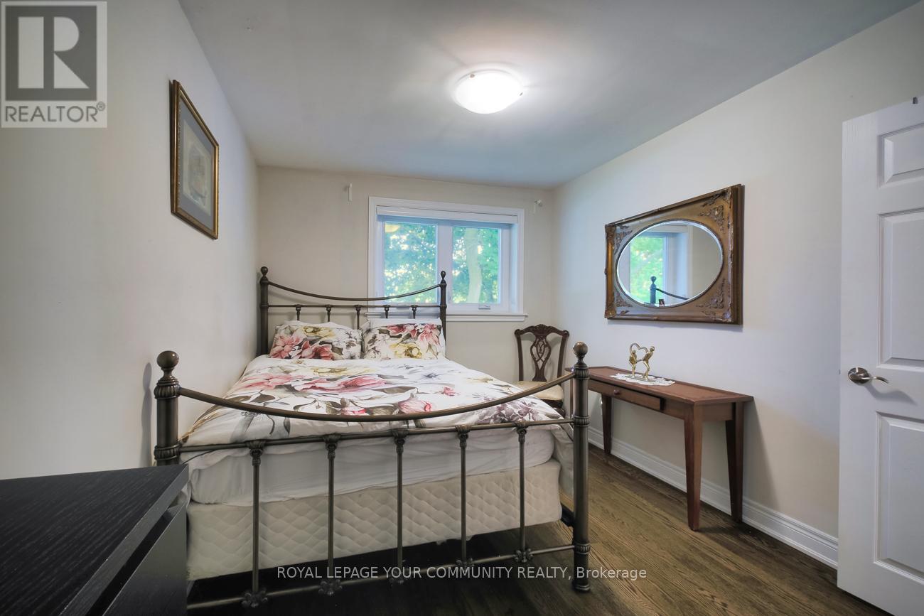 41 Hamilton Drive, Newmarket, Ontario  L3Y 3E7 - Photo 12 - N12386074