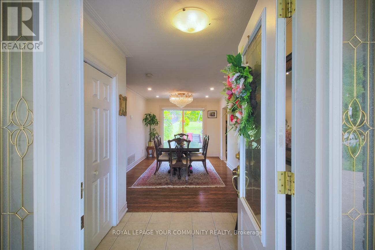 41 Hamilton Drive, Newmarket, Ontario  L3Y 3E7 - Photo 17 - N12386074