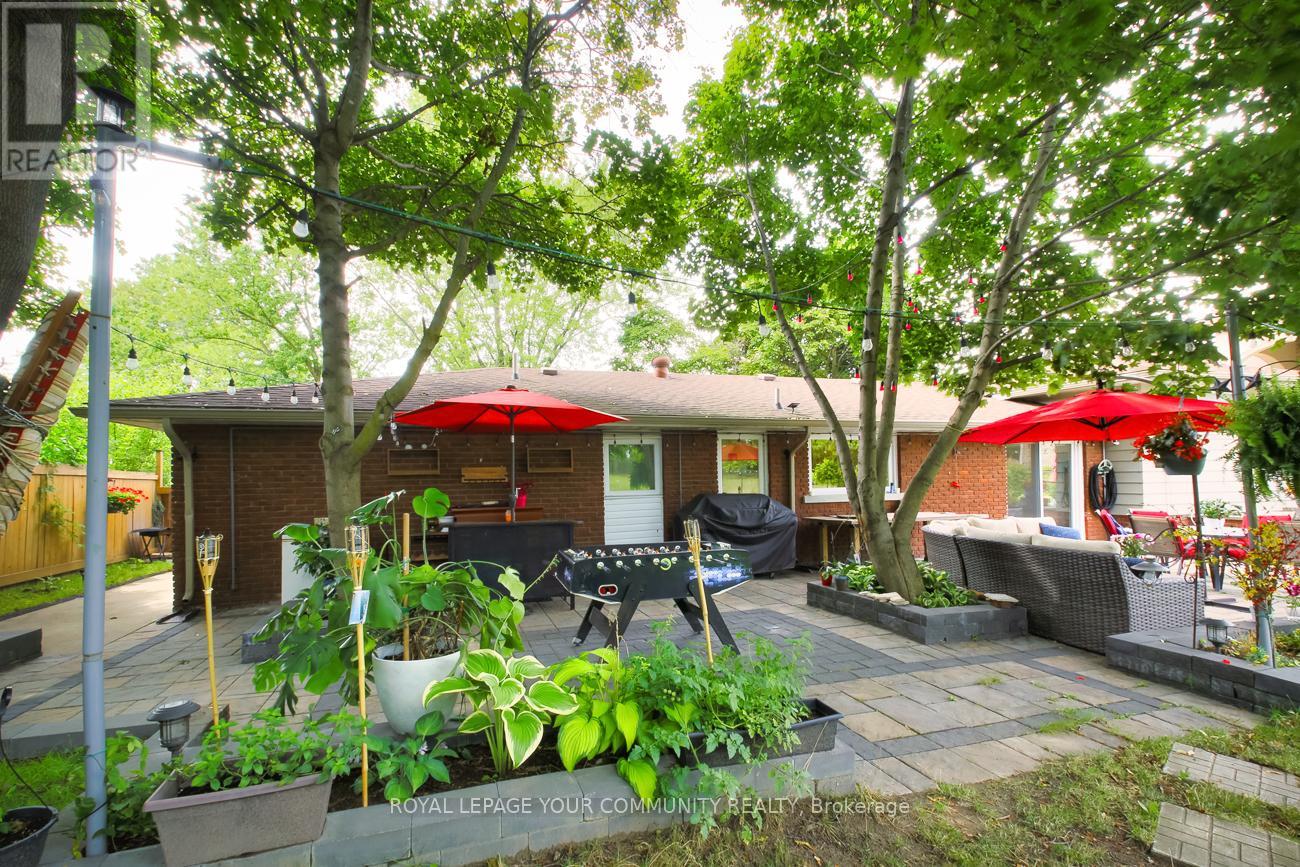 41 Hamilton Drive, Newmarket, Ontario  L3Y 3E7 - Photo 40 - N12386074