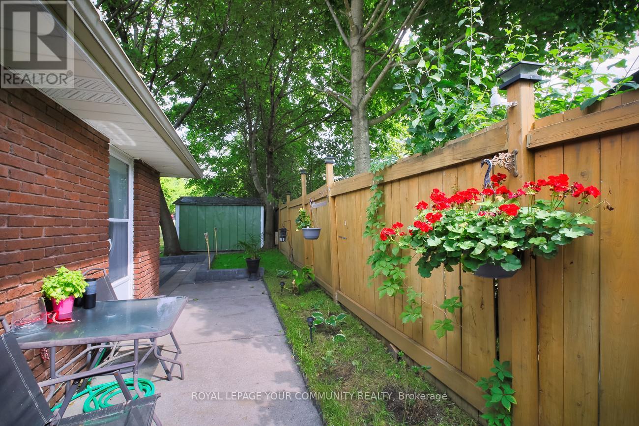 41 Hamilton Drive, Newmarket, Ontario  L3Y 3E7 - Photo 42 - N12386074