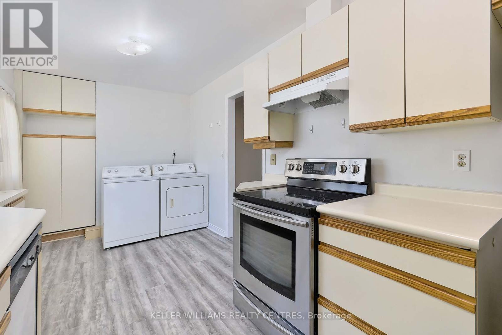373 Borden Avenue, Newmarket, Ontario  L3Y 5C1 - Photo 14 - N12386086