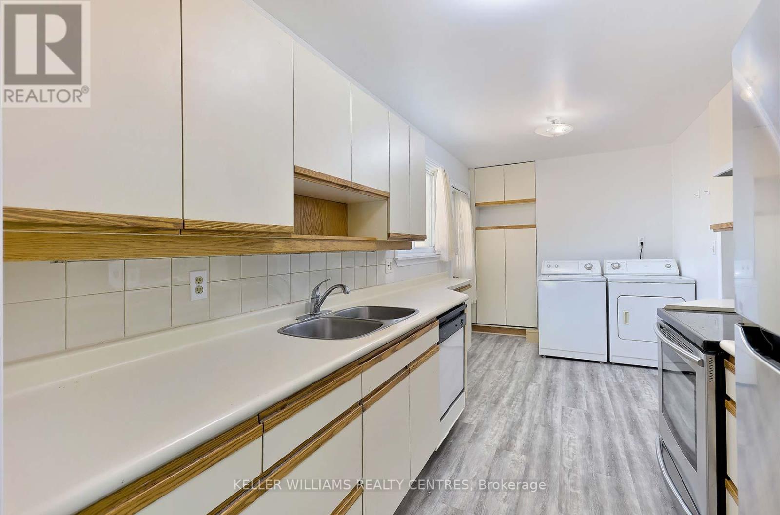 373 Borden Avenue, Newmarket, Ontario  L3Y 5C1 - Photo 15 - N12386086