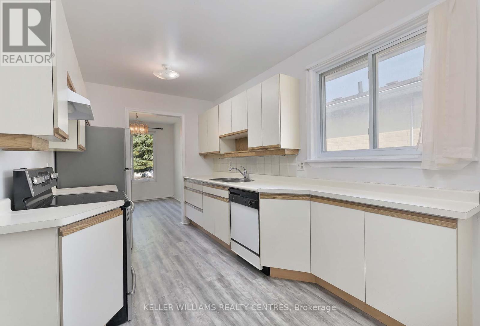 373 Borden Avenue, Newmarket, Ontario  L3Y 5C1 - Photo 16 - N12386086