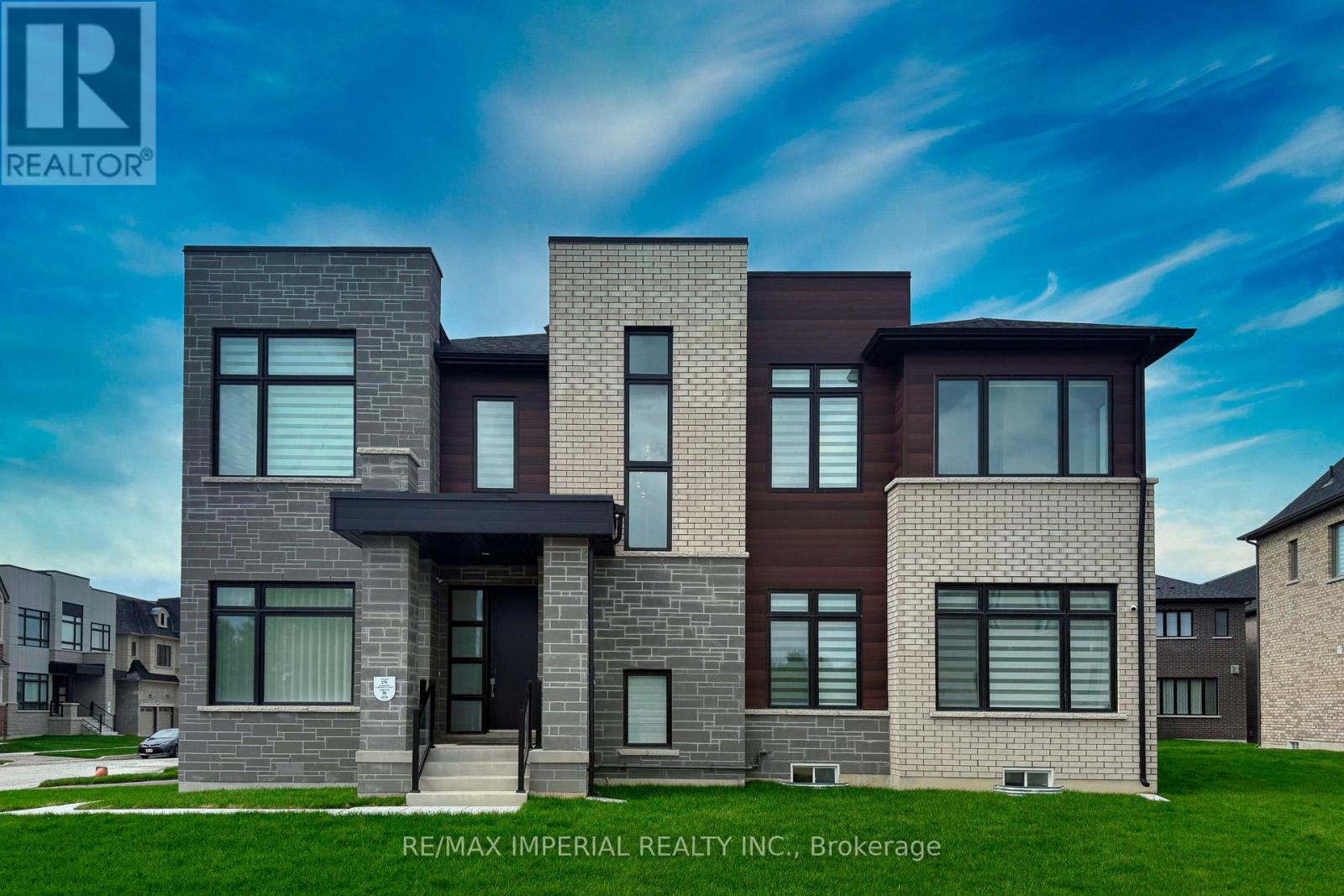 20 Harold Humphrey Street, Markham (Angus Glen), Ontario  L6C 3N2 - Photo 3 - N12386111