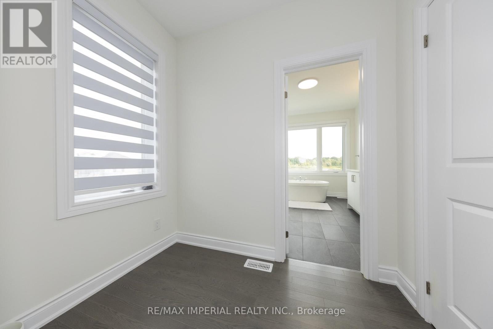 20 Harold Humphrey Street, Markham (Angus Glen), Ontario  L6C 3N2 - Photo 30 - N12386111