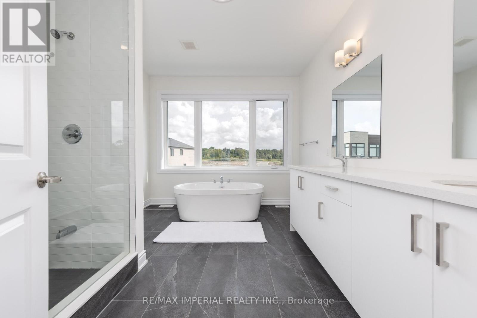 20 Harold Humphrey Street, Markham (Angus Glen), Ontario  L6C 3N2 - Photo 31 - N12386111
