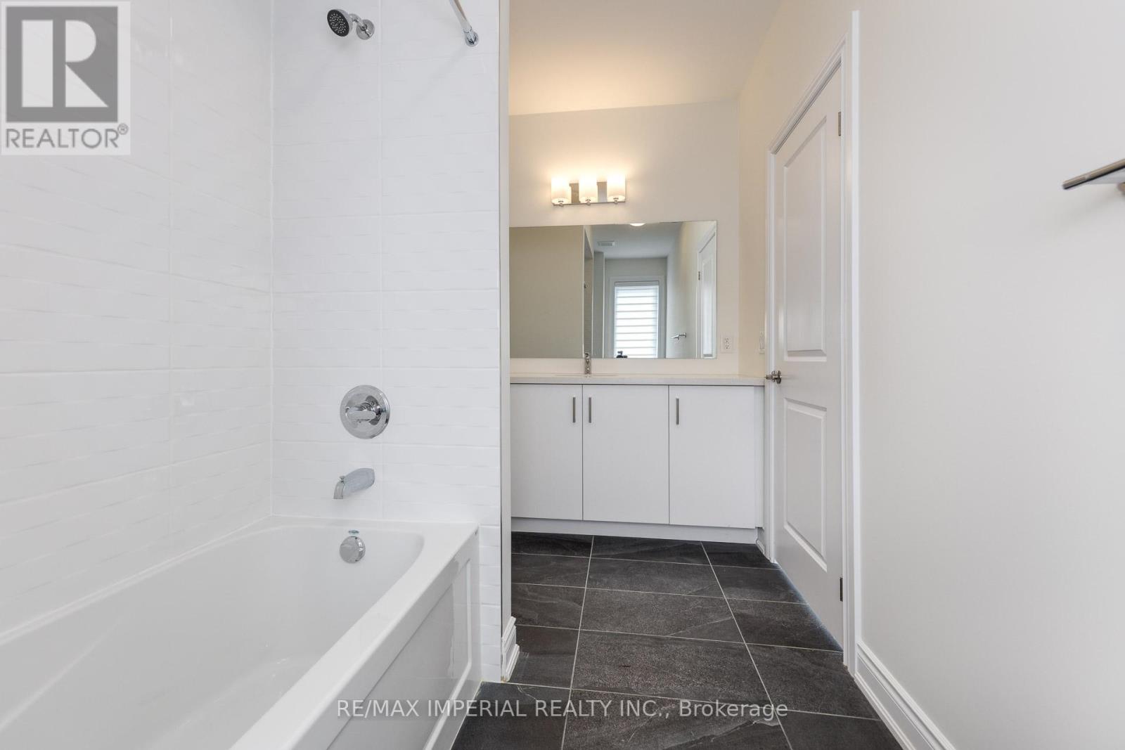 20 Harold Humphrey Street, Markham (Angus Glen), Ontario  L6C 3N2 - Photo 39 - N12386111