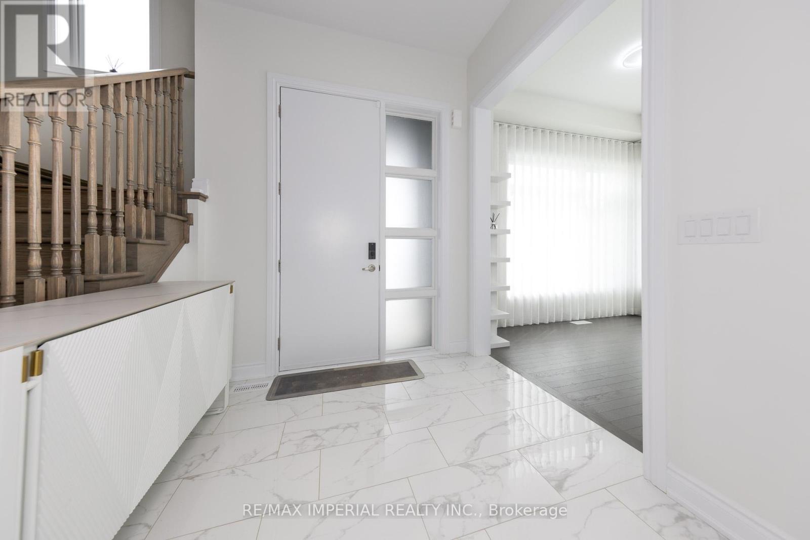 20 Harold Humphrey Street, Markham (Angus Glen), Ontario  L6C 3N2 - Photo 5 - N12386111