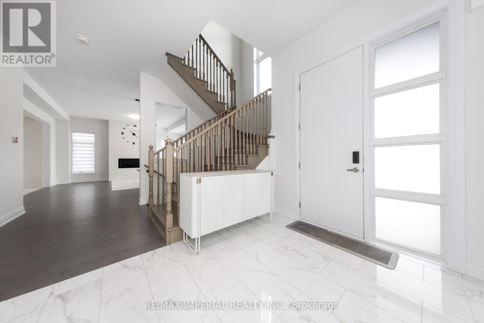 20 Harold Humphrey Street, Markham (Angus Glen), Ontario  L6C 3N2 - Photo 7 - N12386111